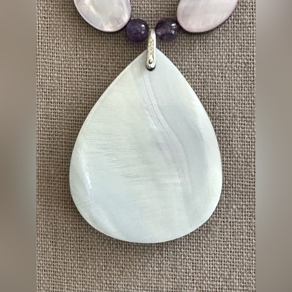 22 inch Mother of Pearl Oval bead Necklace NWOT - Picture 6 of 13